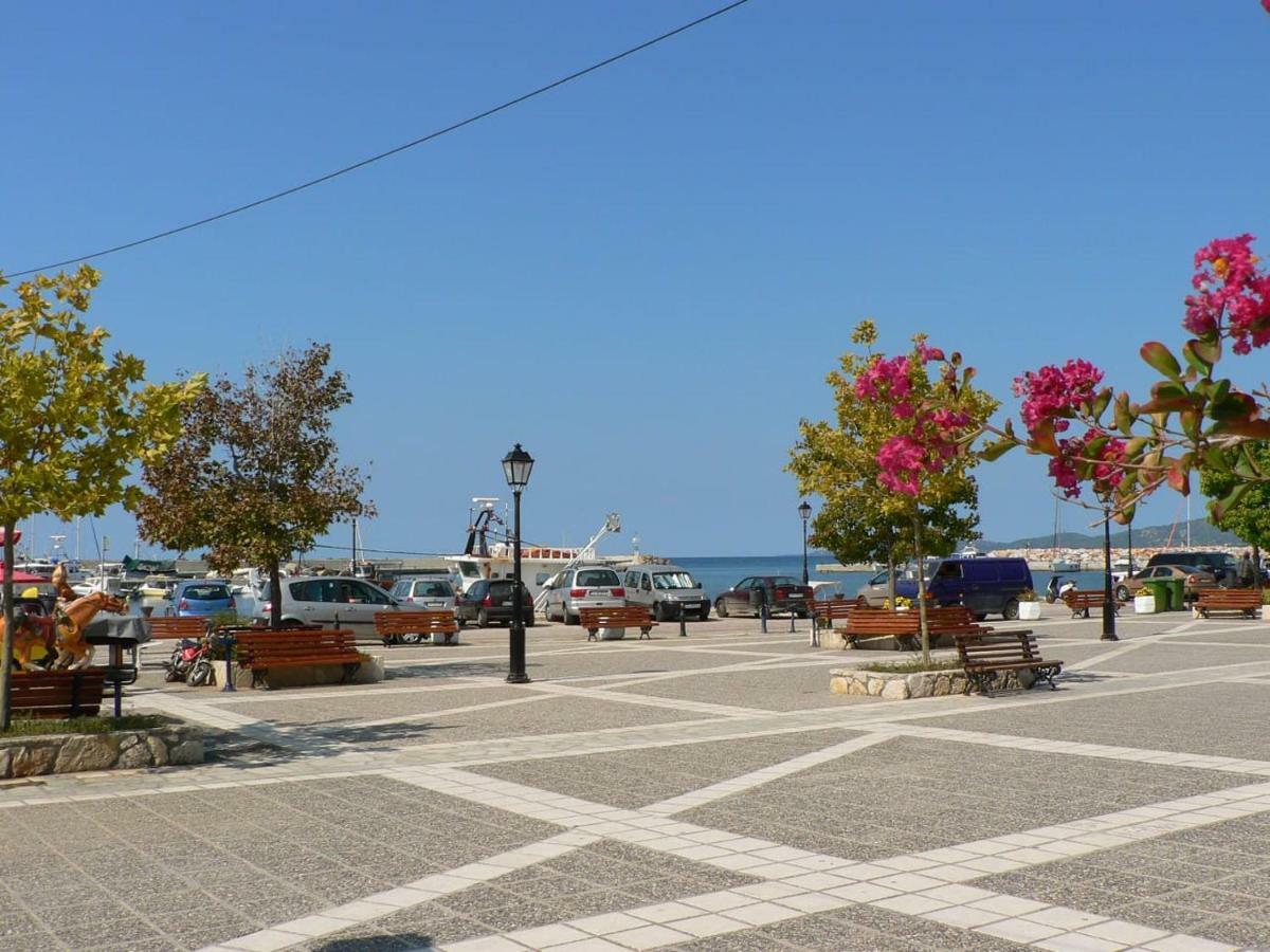 Comfortable Apartment Near The Central Beach Nea Skioni Exteriör bild
